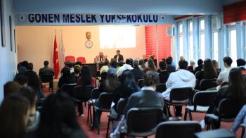 Gönen MYO’da SGK Müşaviri Ali Duman’dan Öğrencilere Staj Süreçleri Üzerine Kapsamlı Bilgilendirme Söyleşisi