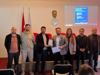 Gönen MYO’da “Sahada Grafik Tasarım Uygulamaları” Söyleşisi Gerçekleştirildi