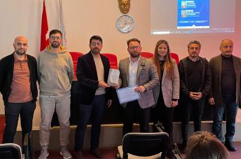 Gönen MYO’da “Sahada Grafik Tasarım Uygulamaları” Söyleşisi Gerçekleştirildi