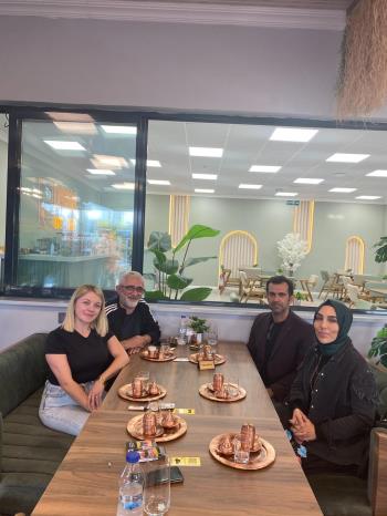 İşletme Yönetimi Programı ve Ev Alışverişim Arasında Eğitim-Sanayi İş Birliği Protokolü İmzalandı