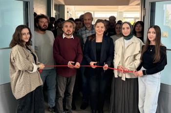 "İklim" temalı 2. Uluslararası Açık Çağrılı Posta Sanatı Sergisi, düzenlenen törenle kapılarını ziyarete açtı
